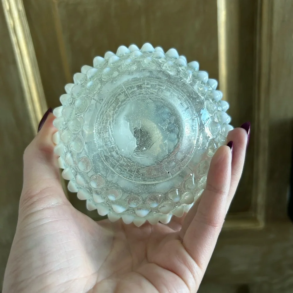 Vintage Fenton‎ hobnail vase